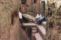 © Copyright Raphael Kessler - Ethiopia - Lalibela Thoroughfare