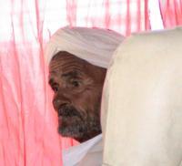 © Copyright - Raphael Kessler 2011 - Morocco - Man on the bus
