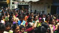 © Copyright - Raphael Kessler 2011 - Sri Lanka - Kandi crowd