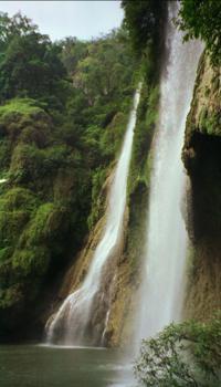 © Copyright - Raphael Kessler 2011 - Thailand - Ti Law Su - Waterfall