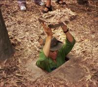 © Copyright Raphael Kessler - Vietnam - Cave Entrance