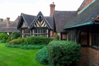 © Copyright Raphael Kessler - Britain - Astor Wing 1