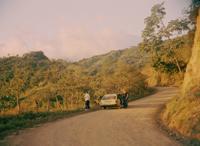 © Copyright Raphael Kessler - El Salvador - Stopping in bandit country