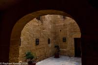 © Copyright Raphael Kessler 2026 – Malta – Gozo – Citadel stone chamber