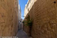 © Copyright Raphael Kessler 2026 – Malta – Mdina – Mdina alleyway