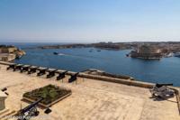 © Copyright Raphael Kessler 2026 – Malta – Valletta – Saluting Battery