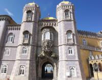 © Copyright - Raphael Kessler 2011 - Portugal - Sintra Palace Door