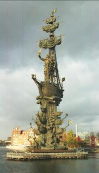 © Copyright - Raphael Kessler 2011 - Russia - St. Petersburg - Horrendous statue of Peter I