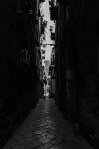 © Copyright Raphael Kessler 2012 - Italy - Sicily - Palermo - Alleyway