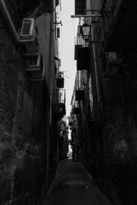 © Copyright Raphael Kessler 2012 - Italy - Sicily - Palermo - Alleyway