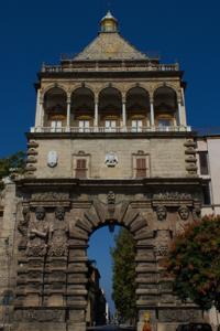 © Copyright Raphael Kessler 2012 - Italy - Sicily - Palermo - Gate
