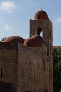 © Copyright Raphael Kessler 2012 - Italy - Sicily - Palermo - Mosque / Church red cupolas