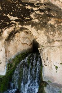 © Copyright Raphael Kessler 2012 - Italy - Sicily - Siracusa - Aquaduct
