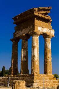 © Copyright Raphael Kessler 2012 - Italy - Sicily - Valle dei Templi corner