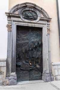 © Copyright Raphael Kessler 2025 – Slovenia – Ljubljana – ljubljana 21