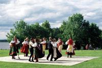 © Copyright - Raphael Kessler 2011 - Sweden - Midsummer dancing