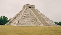 © Copyright - Raphael Kessler 2011 - Mexico - Chichen Itza pyramid