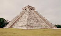 © Copyright - Raphael Kessler 2011 - Mexico - Chichen Itza pyramid