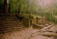 © Copyright - Raphael Kessler 2011 - Mexico - Palenque unrestored temples