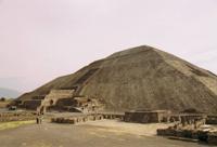 © Copyright - Raphael Kessler 2011 - Mexico  - Teotihuacan Pyramid of the sun