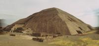 © Copyright - Raphael Kessler 2011 - Mexico  - Teotihuacan Pyramid of the sun 2