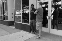 © Copyright - Raphael Kessler 2013 - USA - New York - Doorway conversation