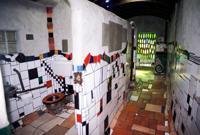 © Copyright Raphael Kessler - New Zealand - Toiletthrough