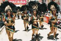 © Copyright - Raphael Kessler 2011 - Bolivia - Oruro Carnaval - Black feather squaws
