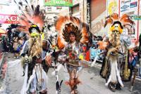 © Copyright - Raphael Kessler 2011 - Bolivia - Oruro Carnaval - Condom Girl