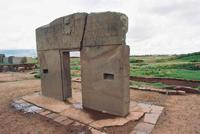 © Copyright - Raphael Kessler 2011 - Bolivia - Tihuanacu - gateway