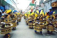 © Copyright - Raphael Kessler 2011 - Bolivia - Oruro Carnaval - Gold cake