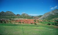 © Copyright - Raphael Kessler 2011 - Bolivia - Tihuanacu - The view to the mountains