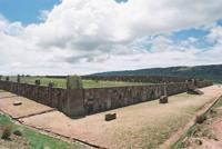 © Copyright - Raphael Kessler 2011 - Bolivia - Tihuanacu - Outside the wall
