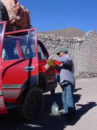 © Copyright - Raphael Kessler 2011 - Bolivia - Salar de Uyuni - Native petrol station