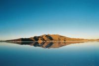 © Copyright - Raphael Kessler 2011 - Bolivia - Salar de Uyuni - Mountain reflections