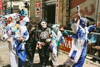 © Copyright - Raphael Kessler 2011 - Bolivia - Oruro Carnaval - Skeletor man