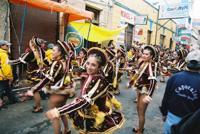 © Copyright - Raphael Kessler 2011 - Bolivia - Oruro Carnaval - Twirly girls