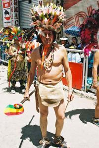 © Copyright - Raphael Kessler 2011 - Bolivia - Oruro Carnaval - Native costume