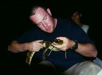 © Copyright Raphael Kessler 2011 - Brazil - Amazon - Getting to grips with a cayman