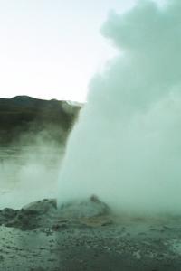 © Copyright - Raphael Kessler 2011 - Chile - Altiplano Gushing Geyser
