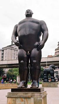 © Copyright Raphael Kessler 2011 - Medellin - Fernando Botero - Sculpture of man