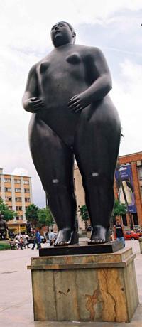 © Copyright Raphael Kessler 2011 - Medellin - Fernando Botero - Sculpture of woman