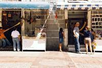 © Copyright - Raphael Kessler 2011 - Ecuador - Banos - Toffee pulling