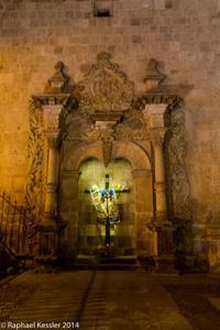 © Copyright - Raphael Kessler 2014 - Peru - Arequipa - Church shrine