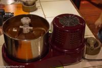 © Copyright - Raphael Kessler 2014 - Peru - Cusco - Choco Museum - Machine grinding