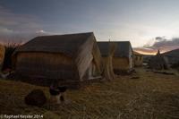 © Copyright - Raphael Kessler 2014 - Peru - Puno - Totoro reed raft (uros)