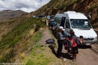 © Copyright - Raphael Kessler 2014 - Peru - Sacred Valley vendor & child
