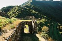 © Copyright - Raphael Kessler 2011 - Peru - Choquekirao - Stone door