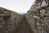 © Copyright - Raphael Kessler 2011 - Peru - Choquekirao - Stone passage