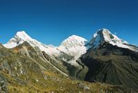 © Copyright - Raphael Kessler 2011 - Peru - Huaraz - Cordillera Blanca - snowcapped mountains